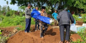 Terdampak Proyek Tol Bocimi, 534 Makam Warga Dipindahkan di Desa Balekambang Sukabumi  