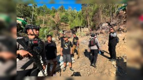 Dukung Proses Penegakan Hukum, Ditreskrimsus Polda Gorontalo Pasang Police Line di Lubang PETI Batu Gergaji Bone Bolango