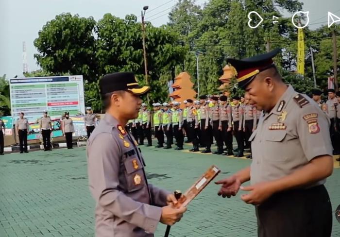 Upacara Megah di Polres Sukabumi, Sejumlah Anggota Naik Pangkat dan Pensiun