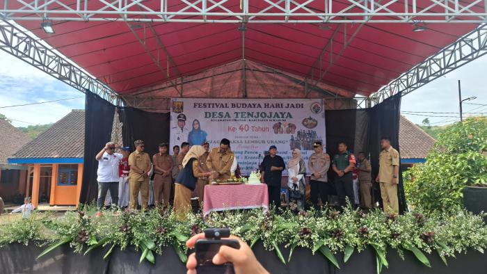 Usung Tema “ Jaga Karsa Lembur Urang”, Desa Tenjojaya Sukabumi Rayakan Hari Jadi ke-40