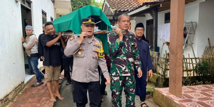 Tebing Longsor Akibat Hujan Deras Timbun Rumah di Bojong Genteng Sukabumi, 1 Remaja Lelaki Meninggal Dunia