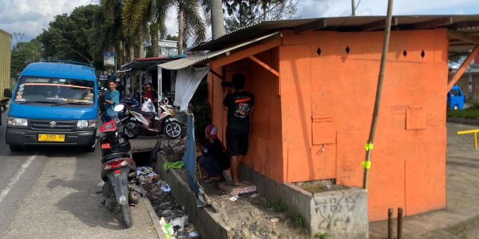 Diduga Jual Obat Keras Terbatas Tanpa Izin, Warung di Cicurug Sukabumi Digerebek Polisi dan TNI