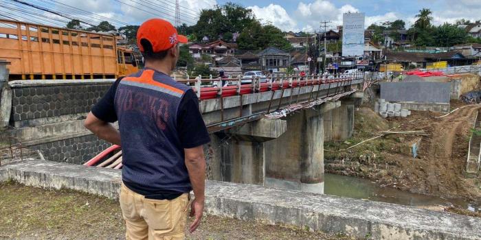 Ironi di Pamuruyan Sukabumi: Jembatan Lama Diperbaiki, Jembatan Baru Dibiarkan Mangkrak 4 Tahun