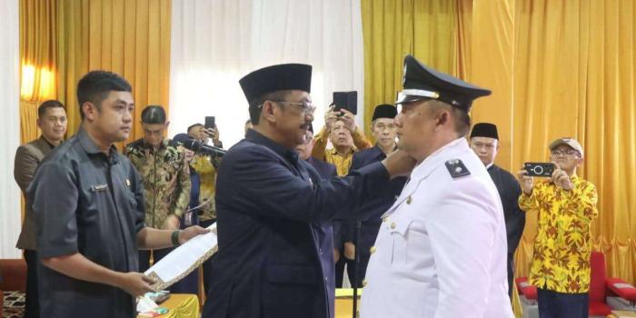 Dilantik Bupati Sukabumi Menjadi Kades Pawenang, Hilman Nulhakim: “Sekarang Saatnya Menyatukan Kekuatan”