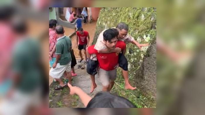 Diguyur Hujan Intensitas Tinggi, Longsor dan Banjir Rendam Jalan dan Rumah Warga di Cibadak Sukabumi