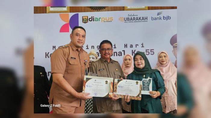 Raih 2 Gelar Juara 1 di Ajang AAI Award 2026, Kepala Bapenda Sukabumi Apresiasi Seluruh Pegawai yang Sudah Bekerja Keras dalam Pengelolaan Arsip